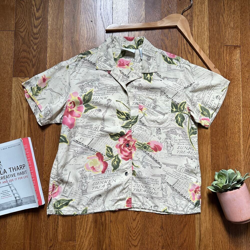 Liz Claiborne New England Map Floral Patterned Short Sleeve Button Down